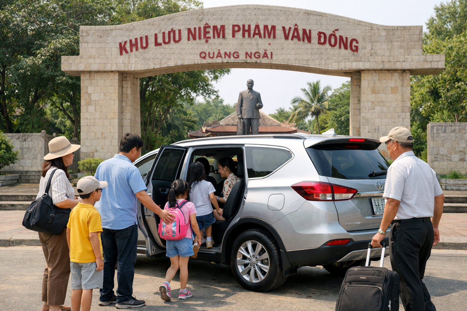 Xe đưa đón Khu lưu niệm Phạm Văn Đồng đi riêng, đúng giờ và tiết kiệm